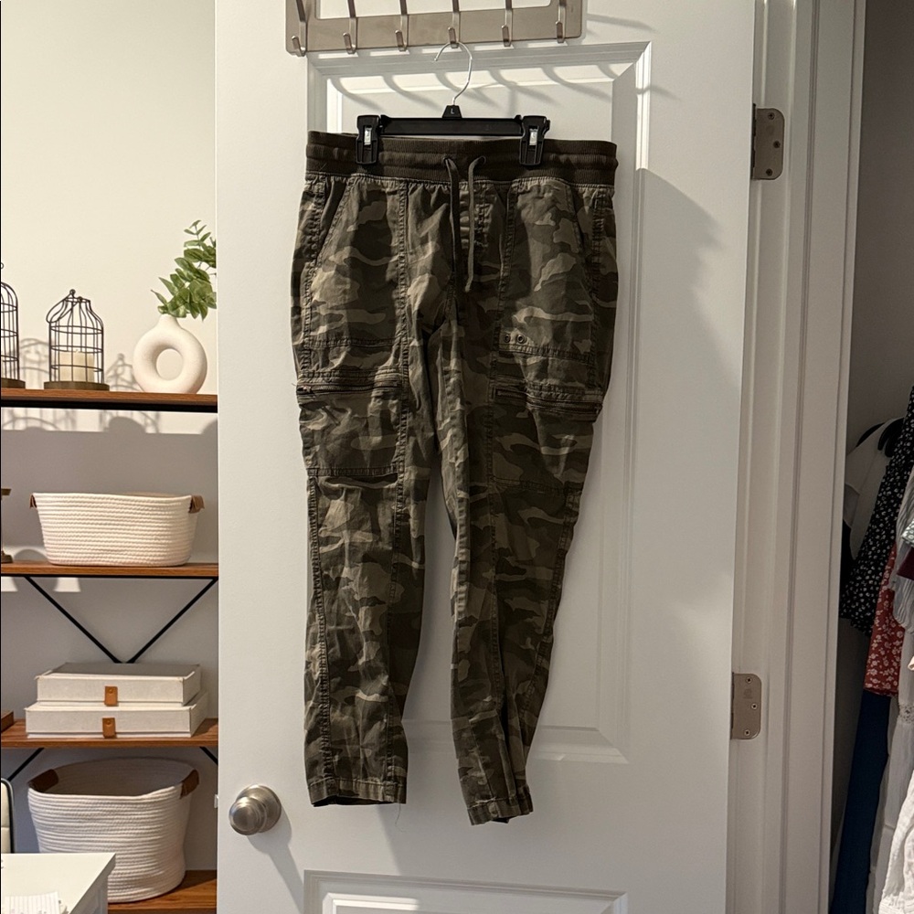 Sonoma Women's Green Camo Cargo Pants
